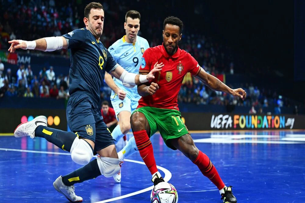 队报：尽管梅西在美职联表现出色，但足球在美国依然地位轻微